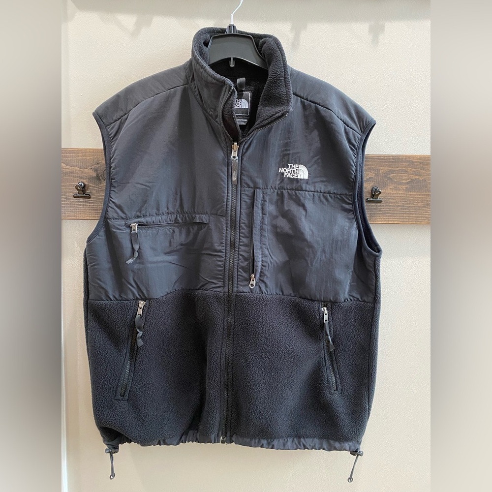 The North Face Men's Charcoal Fleece Vest